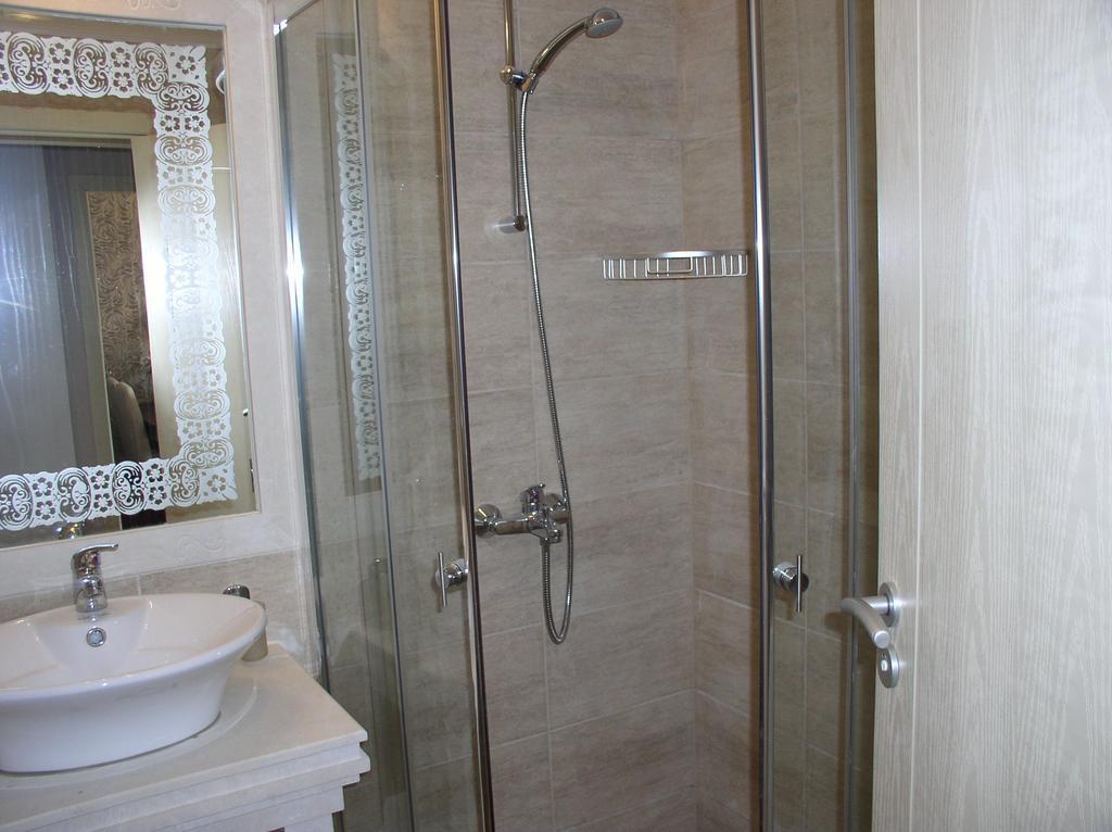 סאני ביץ' Lvv Palace Apartment מראה חיצוני תמונה